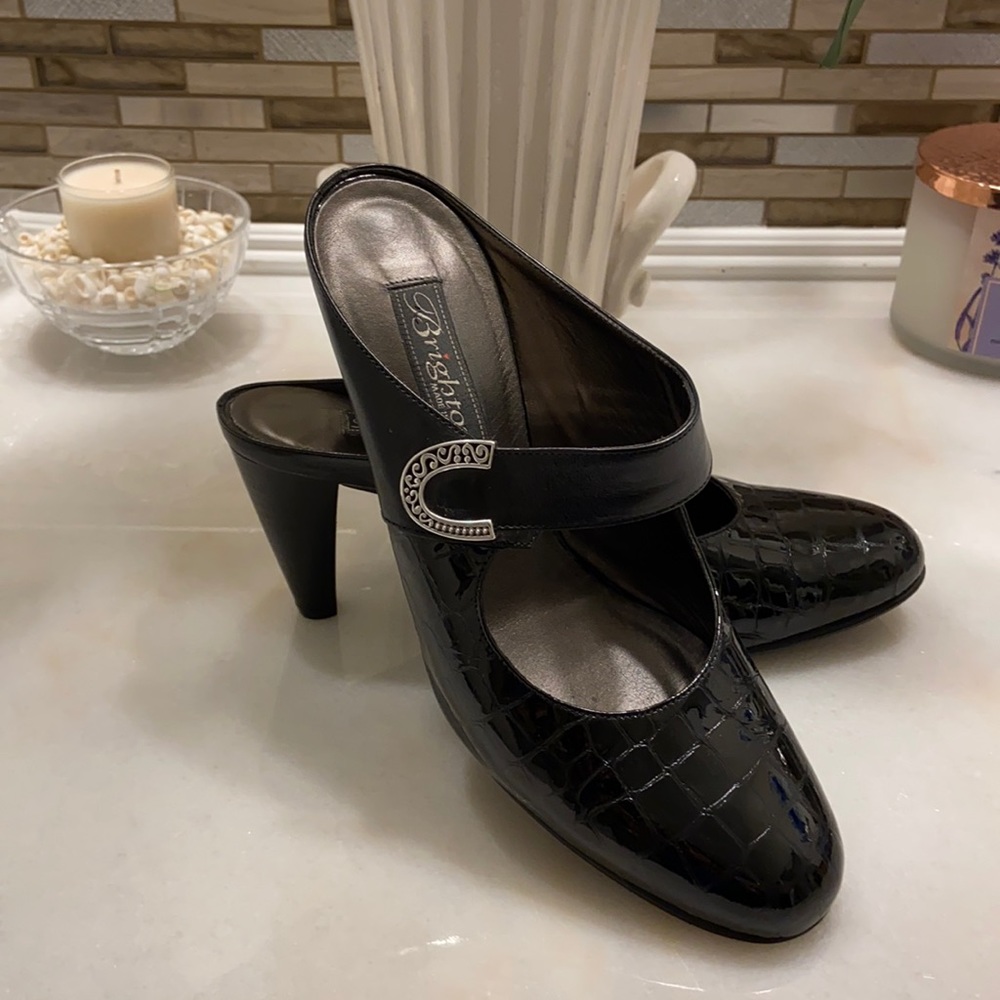 Brighton Closed Toe Heel Slides Shoes, Black